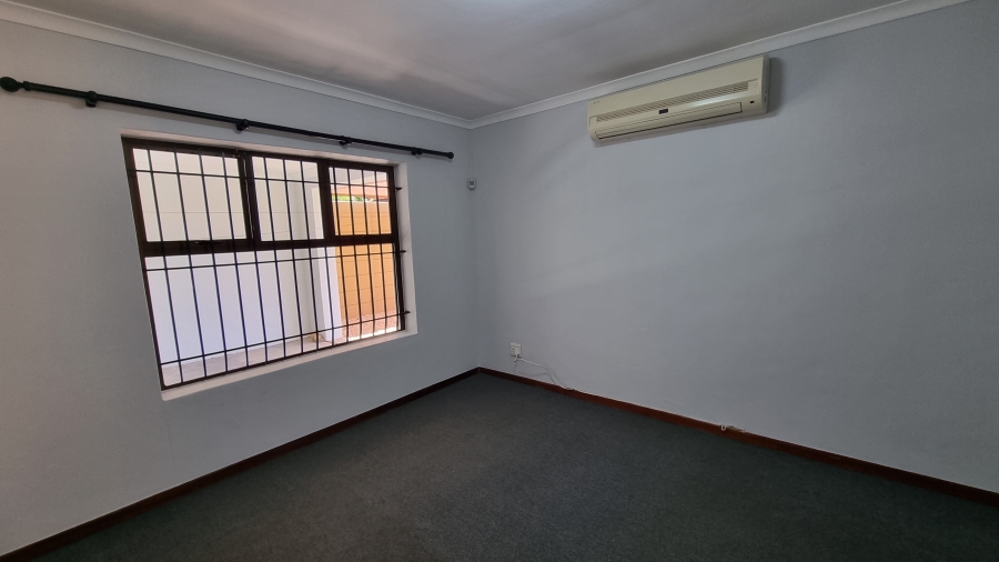 6 Bedroom Property for Sale in Lochnerhof Western Cape